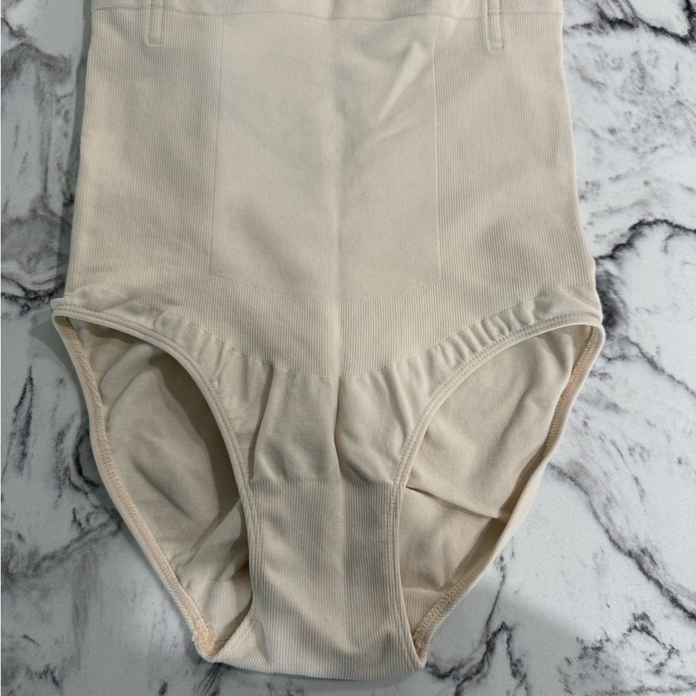 Shapermint Essentials High-Waisted Briefs in Cream